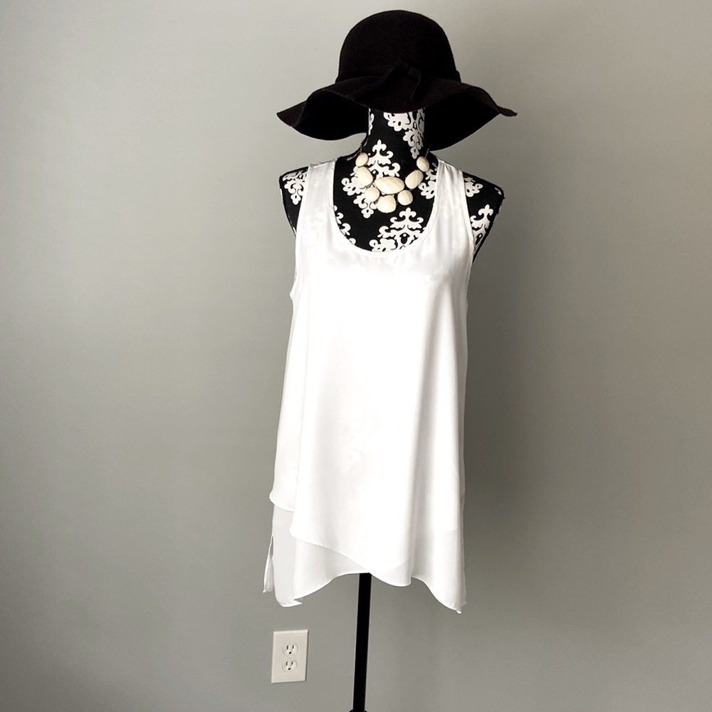Beautiful white Sleeves long tank top size small